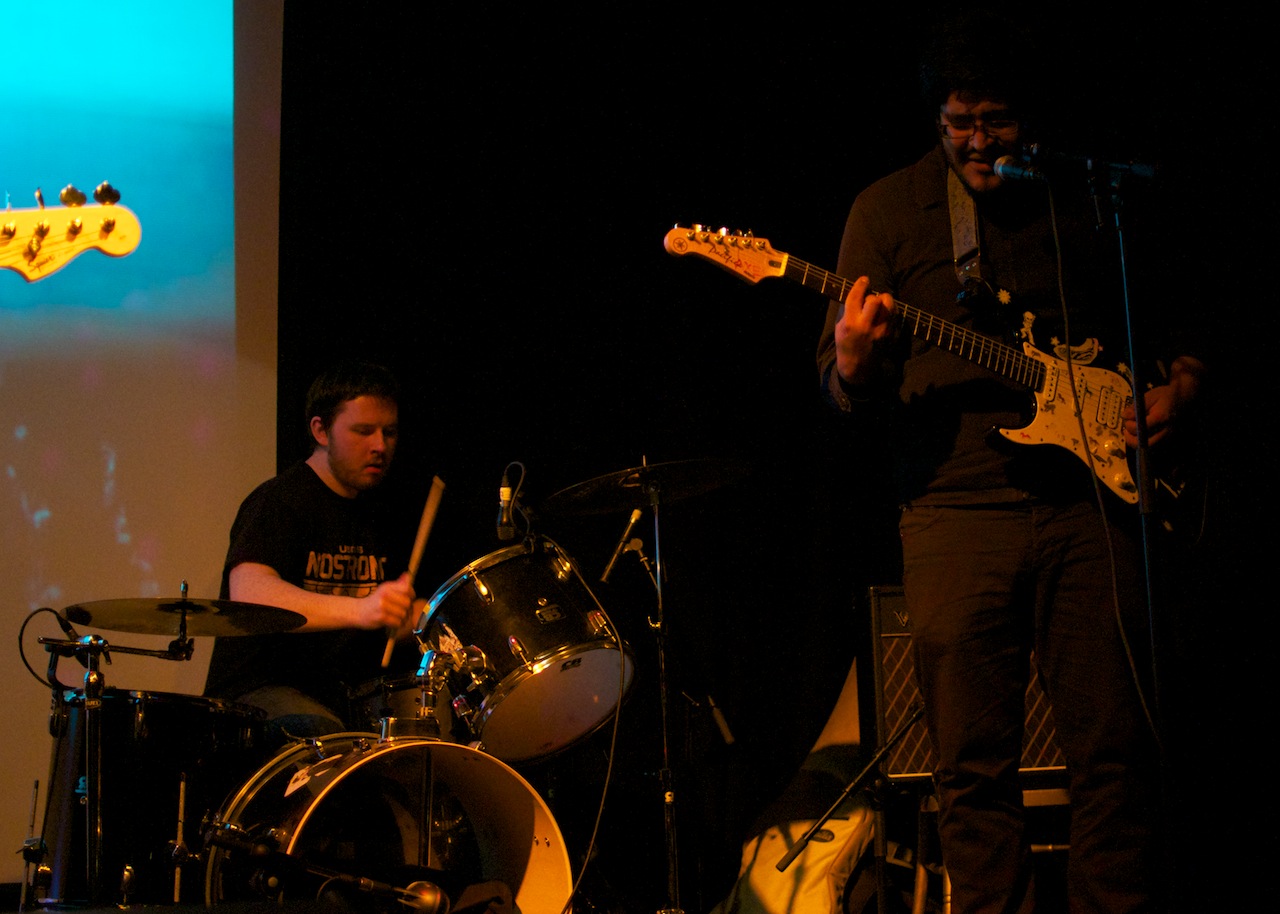 Plastic Animals.  Live at Limbo 8th October 2011