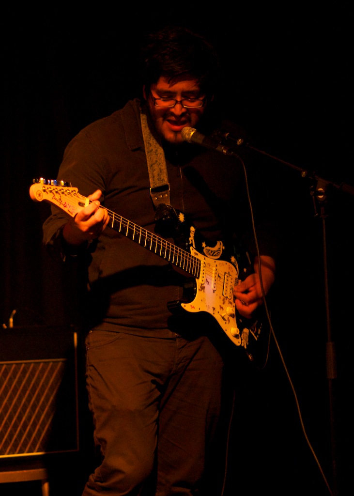 Plastic Animals.  Live at Limbo 8th October 2011